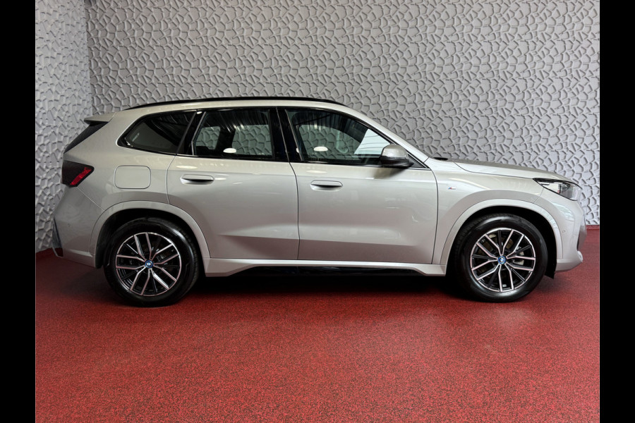 BMW X1 XDRIVE 25E M-SPORT LED ELEK.KLEP NAVI STOELVERW M-SHADOW LINE CARPLAY/ANDROID ZWARTE.HEMEL PHEV PLUG IN HYBRID AWD 4X4 4WD