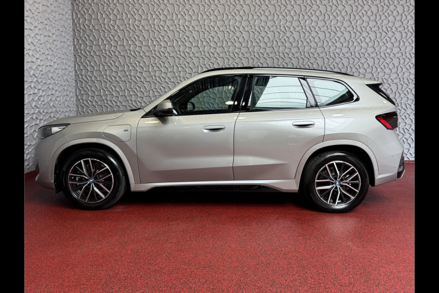 BMW X1 XDRIVE 25E M-SPORT LED ELEK.KLEP NAVI STOELVERW M-SHADOW LINE CARPLAY/ANDROID ZWARTE.HEMEL PHEV PLUG IN HYBRID AWD 4X4 4WD