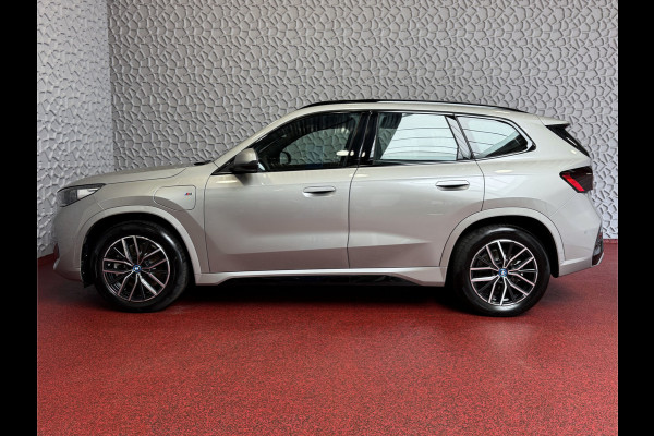 BMW X1 XDRIVE 25E M-SPORT LED ELEK.KLEP NAVI STOELVERW M-SHADOW LINE CARPLAY/ANDROID ZWARTE.HEMEL PHEV PLUG IN HYBRID AWD 4X4 4WD