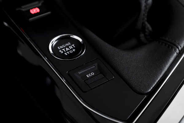 Peugeot 5008 1.2 PureTech 130 PK Blue Lease Allure 7 p. | Dig. Cockpit | Adapt. Cruise | PDC | Camera | NAV+App.Connect | Elek. Klep | ECC | DAP | LM 18" |