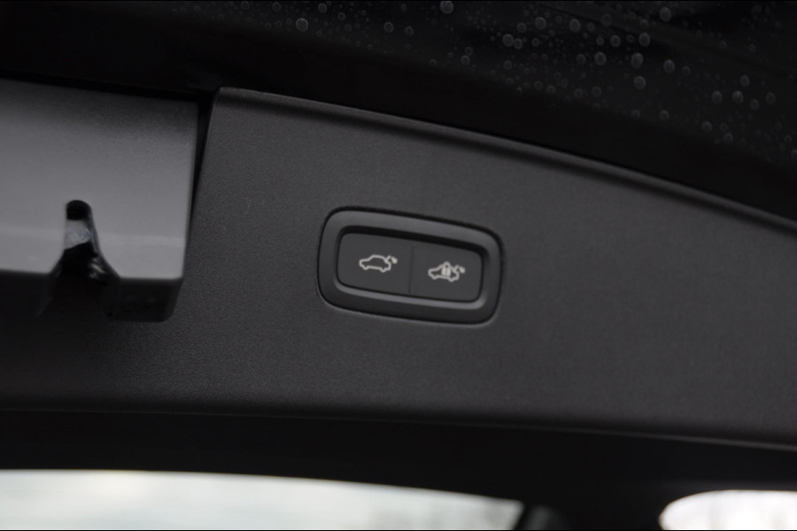 Volvo EX90 408PK Automaat Twin Motor Ultra / Panoramadak / Luchtvering / Head-up display / Stoelverwarming en stuurwielverwarming / Massagestoelen / Memory seats / Adaptive cruise control / 360 Camera / elektrische achterklep