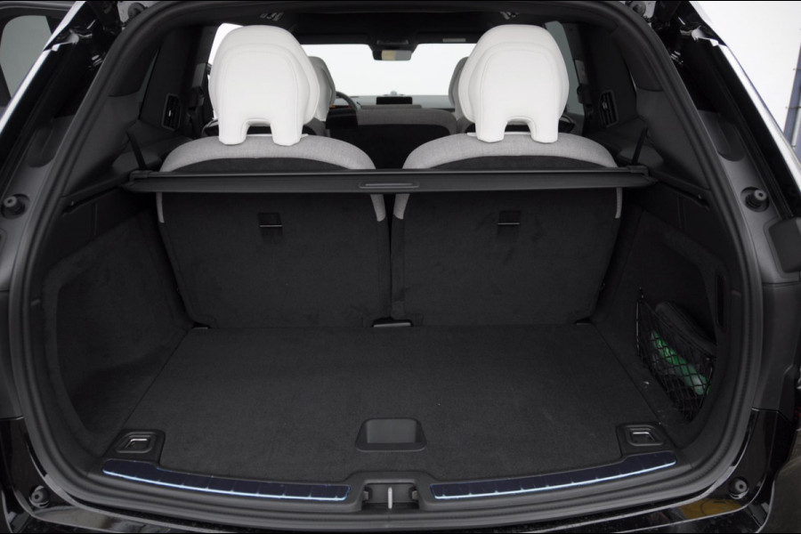 Volvo EX90 408PK Automaat Twin Motor Ultra / Panoramadak / Luchtvering / Head-up display / Stoelverwarming en stuurwielverwarming / Massagestoelen / Memory seats / Adaptive cruise control / 360 Camera / elektrische achterklep