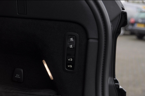Volvo EX90 408PK Automaat Twin Motor Ultra / Panoramadak / Luchtvering / Head-up display / Stoelverwarming en stuurwielverwarming / Massagestoelen / Memory seats / Adaptive cruise control / 360 Camera / elektrische achterklep