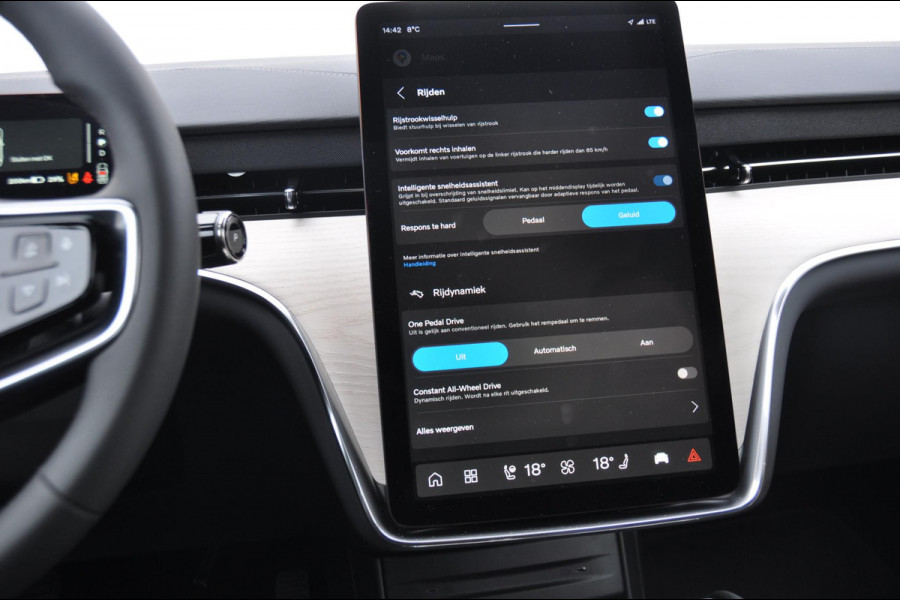 Volvo EX90 408PK Automaat Twin Motor Ultra / Panoramadak / Luchtvering / Head-up display / Stoelverwarming en stuurwielverwarming / Massagestoelen / Memory seats / Adaptive cruise control / 360 Camera / elektrische achterklep