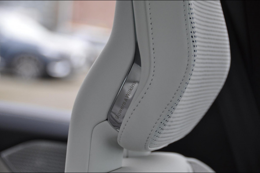 Volvo EX90 408PK Automaat Twin Motor Ultra / Panoramadak / Luchtvering / Head-up display / Stoelverwarming en stuurwielverwarming / Massagestoelen / Memory seats / Adaptive cruise control / 360 Camera / elektrische achterklep