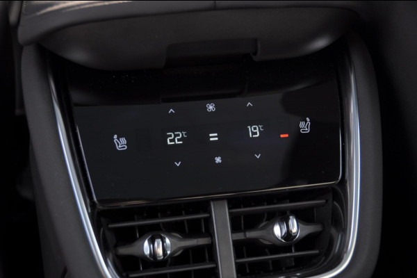 Volvo EX90 517PK Automaat Twin Performance Ultra / Luchtvering / Bowers & Wilkins audio / Elektrich bedienbare voorstoelen / Massage / Memory seats / Head-up display / Panoramadak / BLIS / 360 Camera /
