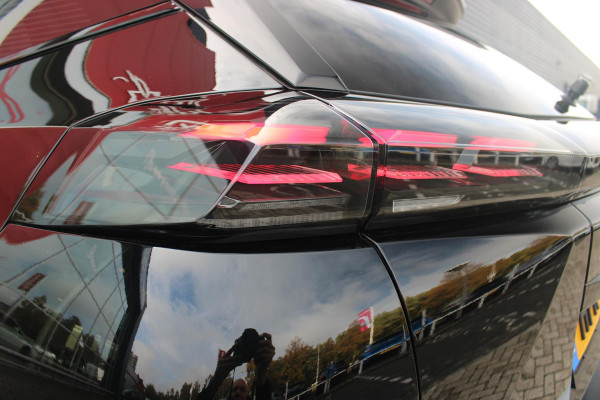 Peugeot 2008 1.2 130PK AUTOMAAT GT PACK | TREKHAAK | NAVIGATIE | ELEKTRISCHE STOELVERSTELLING | MASSAGE STOEL | STOEL VERWARMING | CAMERA VOOR / ACHTER | DRAADLOOS APPLE-CARPLAY / ANDROID-AUTO | DRAADLOOS LADEN | KEYLESS ENTRY / START | DODEHOEK DETECTIE | ADAPTIVE CRUISE CONTROL | ALCANTARA BEKLEDING | PARKEERSENSOREN VOOR EN ACHTER |