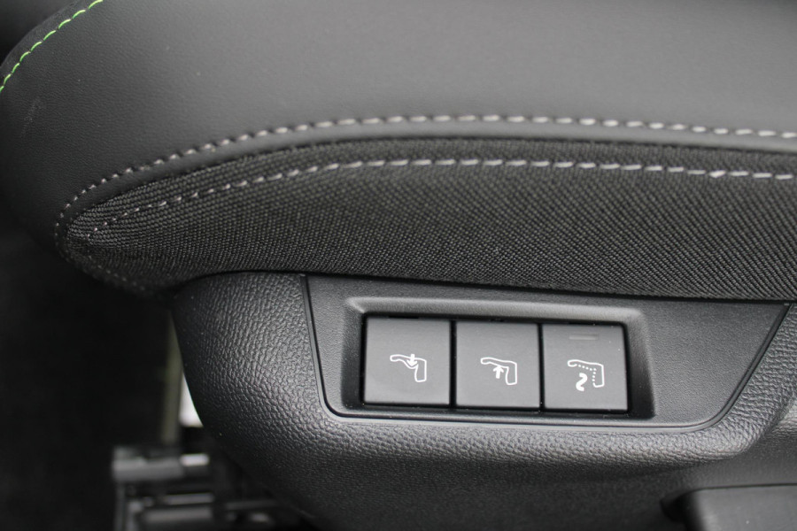 Peugeot 2008 1.2 130PK AUTOMAAT GT PACK | TREKHAAK | NAVIGATIE | ELEKTRISCHE STOELVERSTELLING | MASSAGE STOEL | STOEL VERWARMING | CAMERA VOOR / ACHTER | DRAADLOOS APPLE-CARPLAY / ANDROID-AUTO | DRAADLOOS LADEN | KEYLESS ENTRY / START | DODEHOEK DETECTIE | ADAPTIVE CRUISE CONTROL | ALCANTARA BEKLEDING | PARKEERSENSOREN VOOR EN ACHTER |