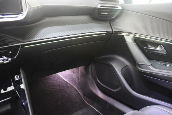 Peugeot 2008 1.2 130PK AUTOMAAT GT PACK | TREKHAAK | NAVIGATIE | ELEKTRISCHE STOELVERSTELLING | MASSAGE STOEL | STOEL VERWARMING | CAMERA VOOR / ACHTER | DRAADLOOS APPLE-CARPLAY / ANDROID-AUTO | DRAADLOOS LADEN | KEYLESS ENTRY / START | DODEHOEK DETECTIE | ADAPTIVE CRUISE CONTROL | ALCANTARA BEKLEDING | PARKEERSENSOREN VOOR EN ACHTER |