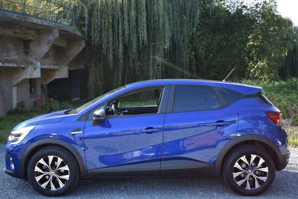 Renault Captur 1.0 TCe LIMITED CRUISE/NAVI/KEYLESS Renault Captur 1.0 TCe LIMITED CRUISE/NAVI/KEYLESS