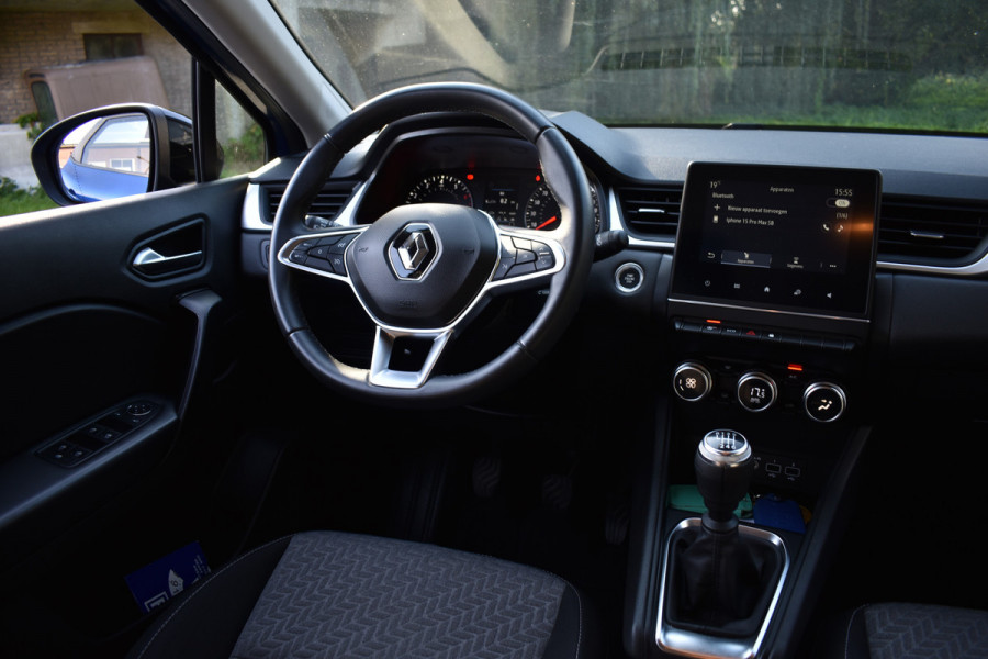 Renault Captur 1.0 TCe LIMITED CRUISE/NAVI/KEYLESS Renault Captur 1.0 TCe LIMITED CRUISE/NAVI/KEYLESS