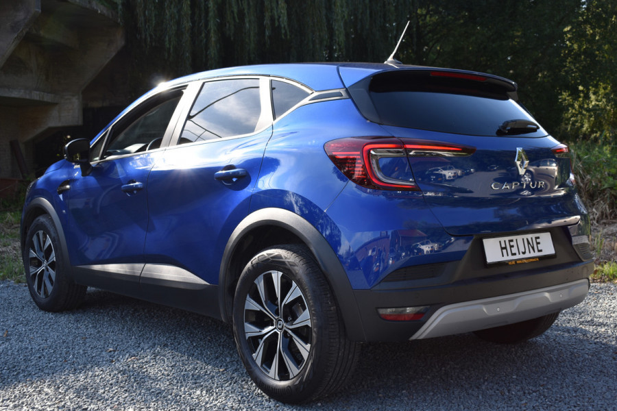 Renault Captur 1.0 TCe LIMITED CRUISE/NAVI/KEYLESS Renault Captur 1.0 TCe LIMITED CRUISE/NAVI/KEYLESS