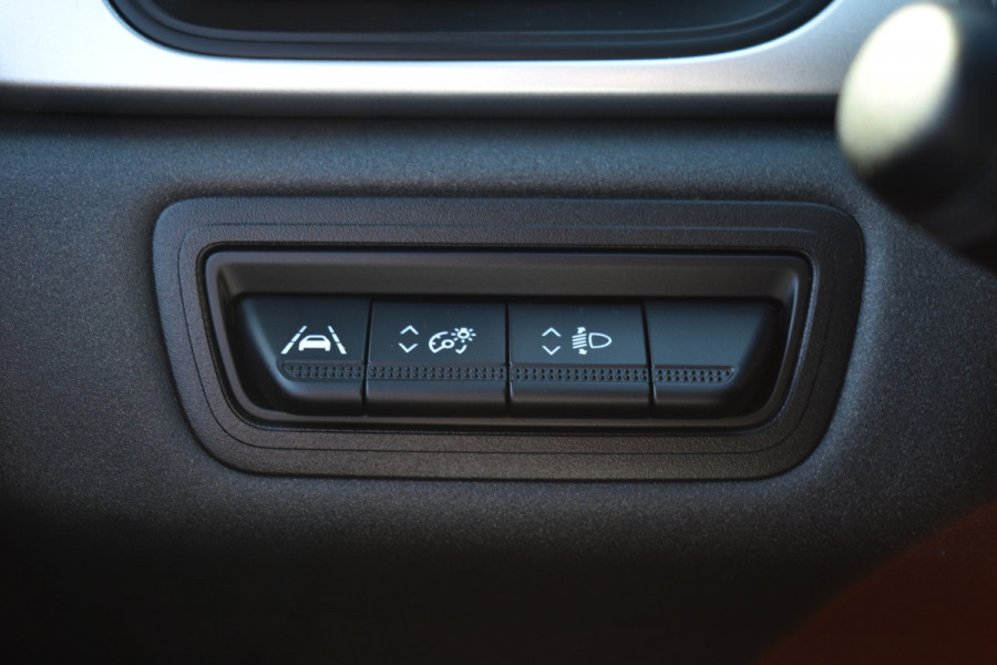 Renault Captur 1.0 TCe LIMITED CRUISE/NAVI/KEYLESS Renault Captur 1.0 TCe LIMITED CRUISE/NAVI/KEYLESS