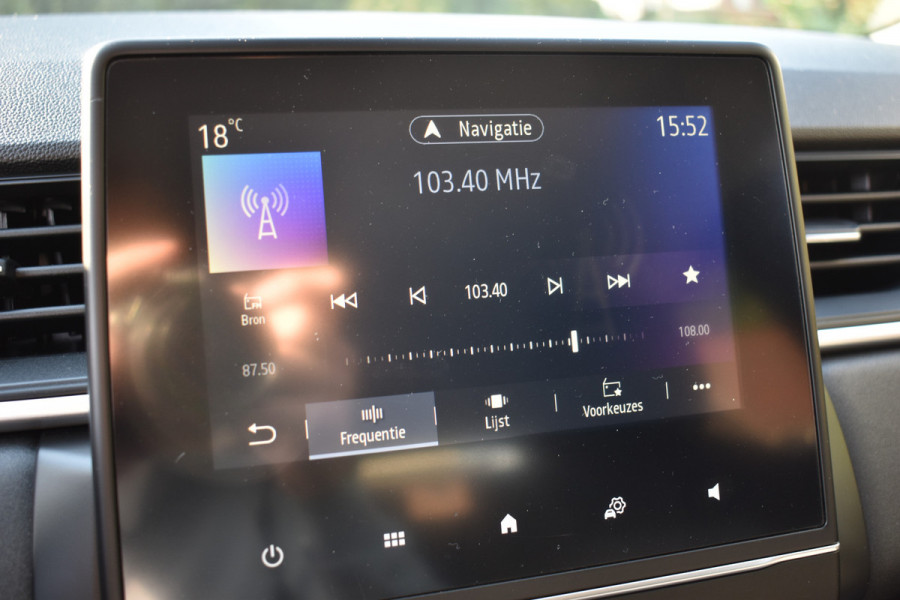 Renault Captur 1.0 TCe LIMITED CRUISE/NAVI/KEYLESS Renault Captur 1.0 TCe LIMITED CRUISE/NAVI/KEYLESS