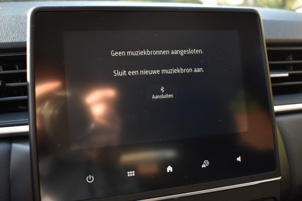 Renault Captur 1.0 TCe LIMITED CRUISE/NAVI/KEYLESS Renault Captur 1.0 TCe LIMITED CRUISE/NAVI/KEYLESS