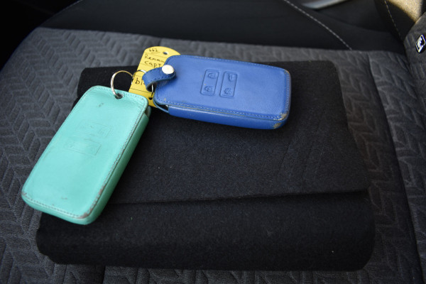 Renault Captur 1.0 TCe LIMITED CRUISE/NAVI/KEYLESS Renault Captur 1.0 TCe LIMITED CRUISE/NAVI/KEYLESS