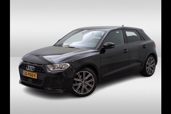 Audi A1 Sportback 30 TFSI Advanced epic S-Line / Navigatie / Parkeerhulp achter / 17'' / Sportstoelen / Getint glas / Cruise Control
