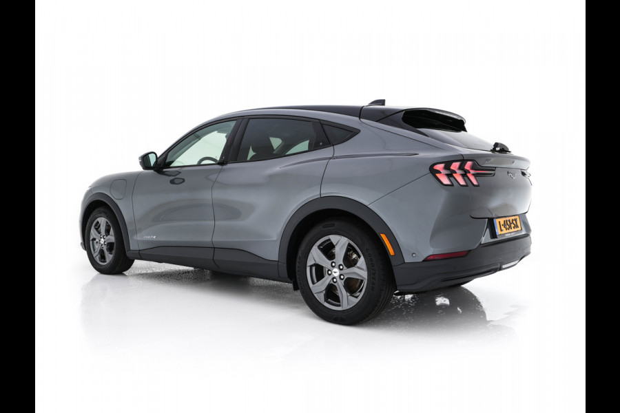 Ford Mustang Mach-E RWD 75 kWh [ 3-Fase ] {SOH-94%} (INCL-BTW) *PANO | LUXURY-LEATHER | ADAPTIVE-CRUISE | BANG&OLUFSEN | MEMORY-PACK | TOP-VIEW | FULL-LED | BLIND-SPOT | DAB+ | DIGI-COCKPIT | KEYLESS | NAVI-FULLMAP | CARPLAY | COMFORT-SEATS |