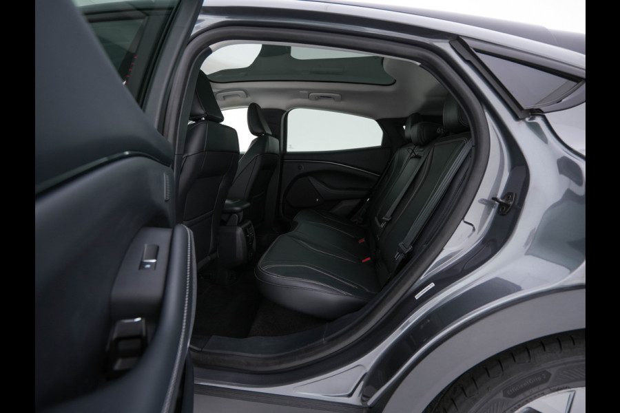 Ford Mustang Mach-E RWD 75 kWh [ 3-Fase ] {SOH-94%} (INCL-BTW) *PANO | LUXURY-LEATHER | ADAPTIVE-CRUISE | BANG&OLUFSEN | MEMORY-PACK | TOP-VIEW | FULL-LED | BLIND-SPOT | DAB+ | DIGI-COCKPIT | KEYLESS | NAVI-FULLMAP | CARPLAY | COMFORT-SEATS |