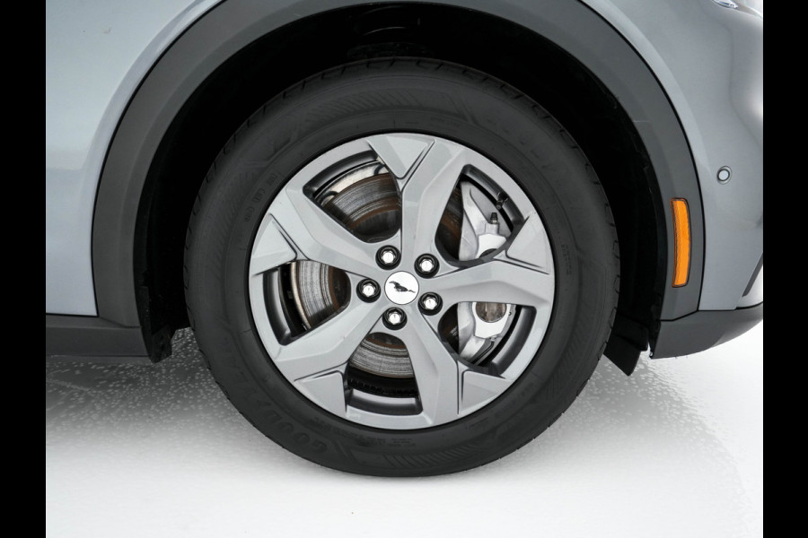 Ford Mustang Mach-E RWD 75 kWh [ 3-Fase ] {SOH-94%} (INCL-BTW) *PANO | LUXURY-LEATHER | ADAPTIVE-CRUISE | BANG&OLUFSEN | MEMORY-PACK | TOP-VIEW | FULL-LED | BLIND-SPOT | DAB+ | DIGI-COCKPIT | KEYLESS | NAVI-FULLMAP | CARPLAY | COMFORT-SEATS |