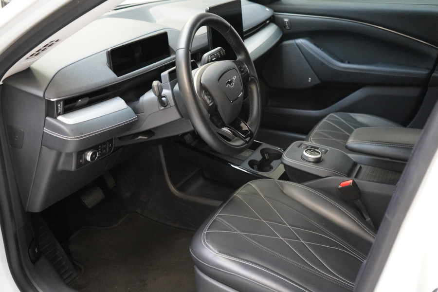 Ford Mustang Mach-E RWD 75 kWh | 360 camera | B&O | Leder | Stoel- en stuurverwarming | Parkeerassistent