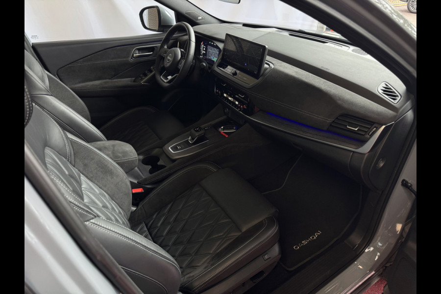 Nissan QASHQAI 1.3 MHEV 160PK TEKNA PLUS BOSE 20''LMV LEER ALCANTARA PANO MASSAGE BOSE STOEL/STUUR/RUIT VERW MATRIX.LED ELEK.KLEP HEADUP 20''LM 03/2025