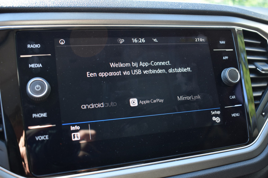 Volkswagen T-Roc 1.5 TSI 150PK DSG Style CARPLAY/ACC/NAVI