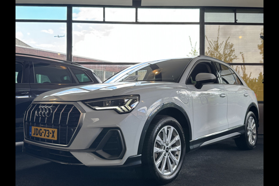 Audi Q3 45 TFSIe 245PK S-TRONIC HYBRID S-LINE VIRTUAL/PDC/CARPLAY