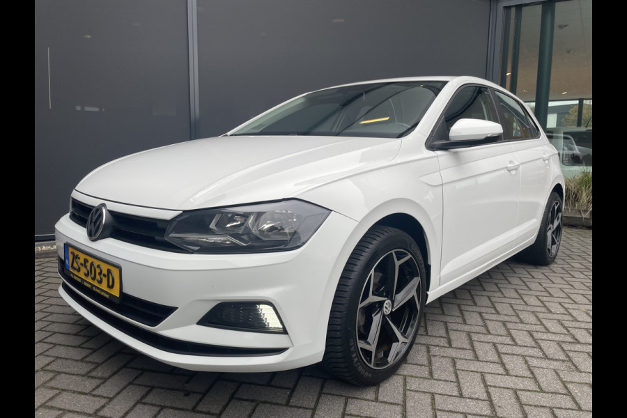 Volkswagen Polo 1.0 TSI Comfortline Business Airco - Cruise control - Bluetooth - Mistlampen voor  - Navigatie full map - Radio/ CD speler - Start/ stop systeem - Stuur multifunctioneel