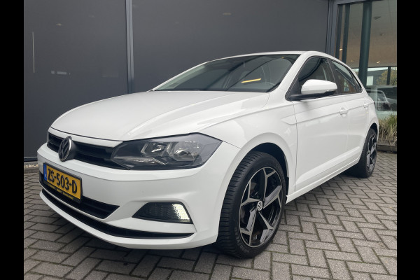 Volkswagen Polo 1.0 TSI Comfortline Business Airco - Cruise control - Bluetooth - Mistlampen voor  - Navigatie full map - Radio/ CD speler - Start/ stop systeem - Stuur multifunctioneel
