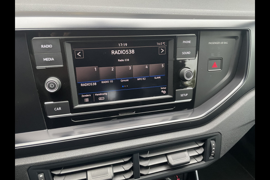 Volkswagen Polo 1.0 TSI Comfortline Business Airco - Cruise control - Bluetooth - Mistlampen voor  - Navigatie full map - Radio/ CD speler - Start/ stop systeem - Stuur multifunctioneel