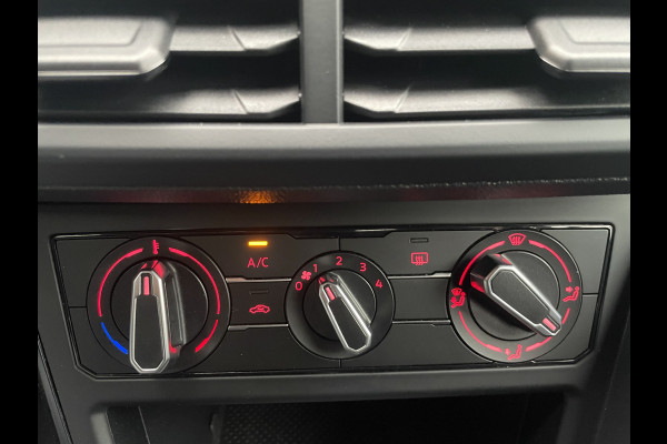 Volkswagen Polo 1.0 TSI Comfortline Business Airco - Cruise control - Bluetooth - Mistlampen voor  - Navigatie full map - Radio/ CD speler - Start/ stop systeem - Stuur multifunctioneel