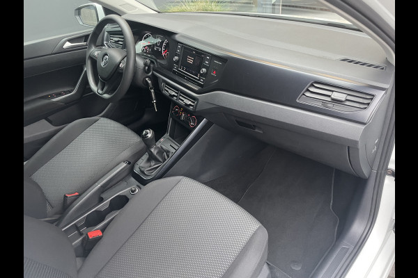 Volkswagen Polo 1.0 TSI Comfortline Business Airco - Cruise control - Bluetooth - Mistlampen voor  - Navigatie full map - Radio/ CD speler - Start/ stop systeem - Stuur multifunctioneel