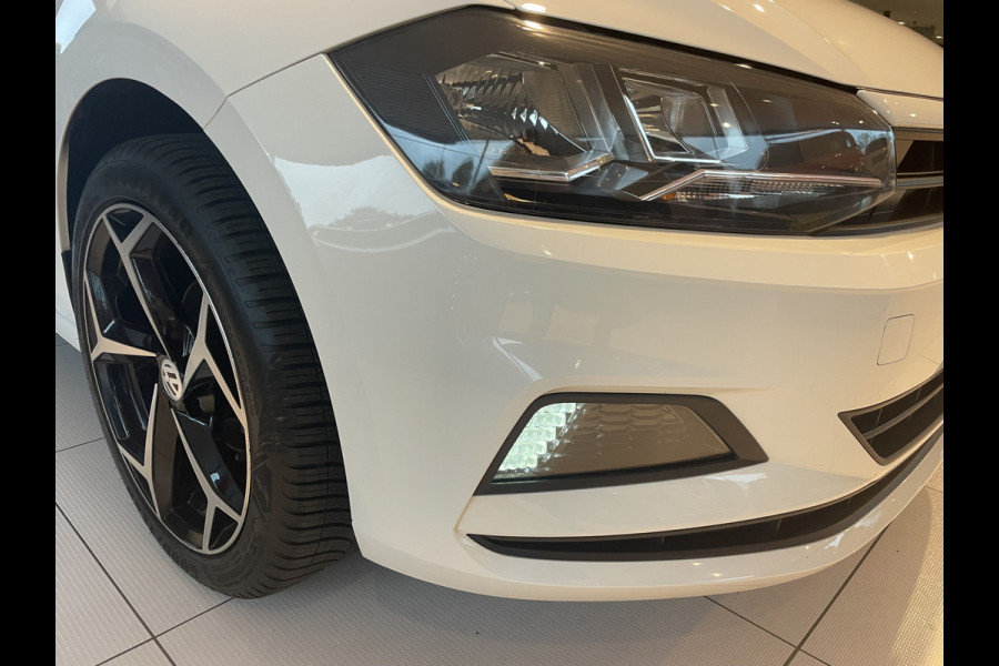 Volkswagen Polo 1.0 TSI Comfortline Business Airco - Cruise control - Bluetooth - Mistlampen voor  - Navigatie full map - Radio/ CD speler - Start/ stop systeem - Stuur multifunctioneel