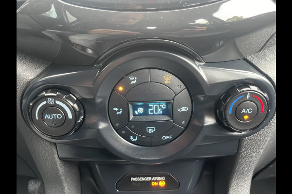 Ford EcoSport 1.5 Ti-VCT Titanium Achteruitrijcamera - Airco - Parkeersensoren achter - Keyless entry - Navigatie full map - dakrails - Mistlampen voor - Licht metalen velgen 16 inch - stuur leder