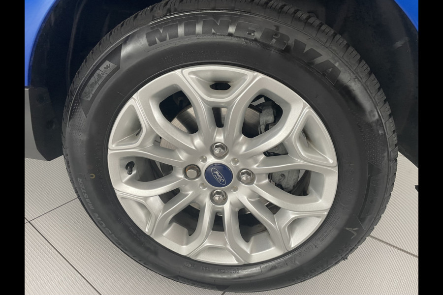 Ford EcoSport 1.5 Ti-VCT Titanium Achteruitrijcamera - Airco - Parkeersensoren achter - Keyless entry - Navigatie full map - dakrails - Mistlampen voor - Licht metalen velgen 16 inch - stuur leder
