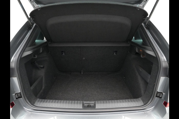 Škoda Kamiq 1.5 TSI ACT 150pk DSG Sport Panorama Navigatie Camera Stoelverwarming Carplay 241
