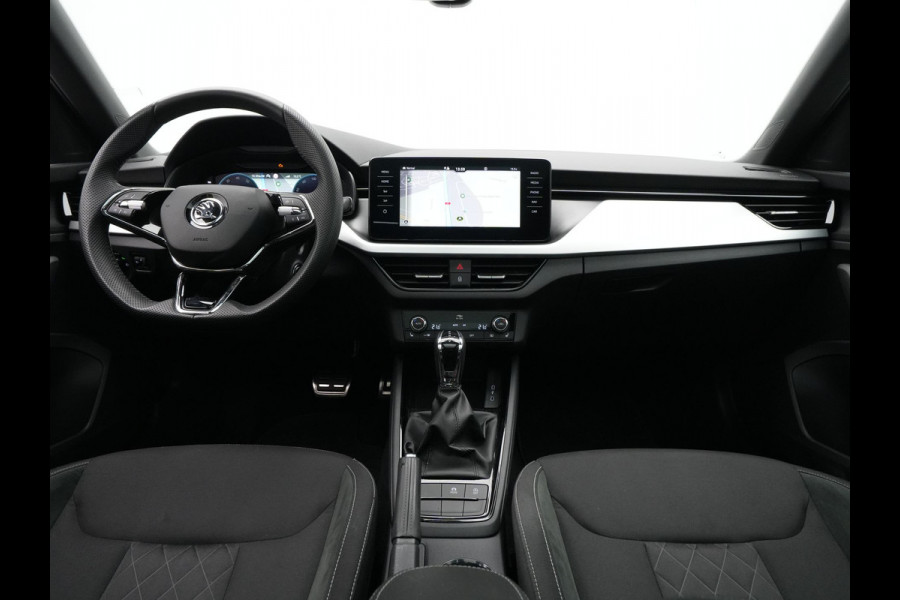 Škoda Kamiq 1.5 TSI ACT 150pk DSG Sport Panorama Navigatie Camera Stoelverwarming Carplay 241