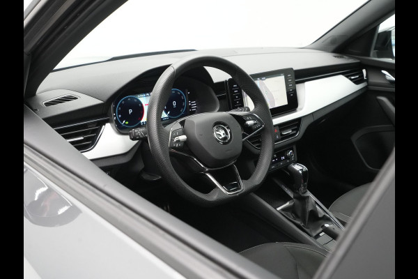 Škoda Kamiq 1.5 TSI ACT 150pk DSG Sport Panorama Navigatie Camera Stoelverwarming Carplay 241