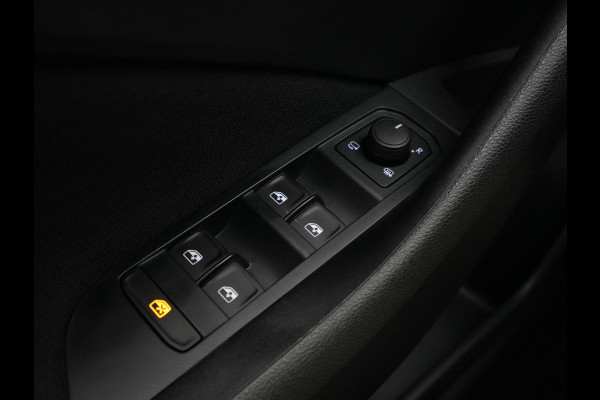 Škoda Kamiq 1.5 TSI ACT 150pk DSG Sport Panorama Navigatie Camera Stoelverwarming Carplay 241
