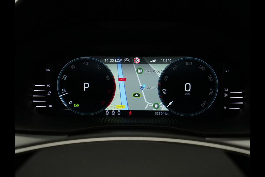 Škoda Kamiq 1.5 TSI ACT 150pk DSG Sport Panorama Navigatie Camera Stoelverwarming Carplay 241