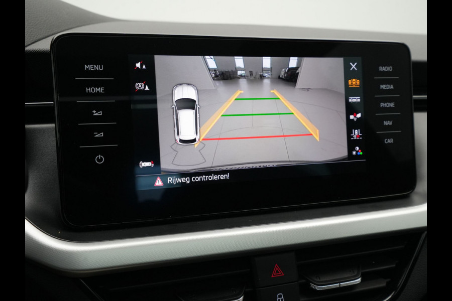 Škoda Kamiq 1.5 TSI ACT 150pk DSG Sport Panorama Navigatie Camera Stoelverwarming Carplay 241
