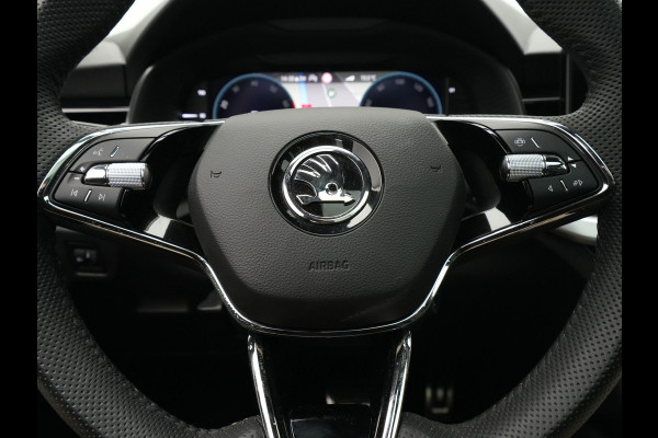Škoda Kamiq 1.5 TSI ACT 150pk DSG Sport Panorama Navigatie Camera Stoelverwarming Carplay 241