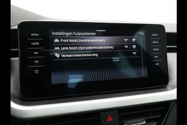 Škoda Kamiq 1.5 TSI ACT 150pk DSG Sport Panorama Navigatie Camera Stoelverwarming Carplay 241
