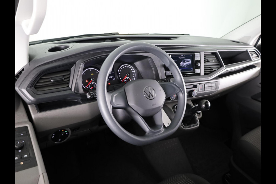 Volkswagen Transporter 2.0 TDI L2H3 28 110 PK | Verlengde garantie | Navigatie via app | Trekhaak | Parkeersensoren | Cruise control |