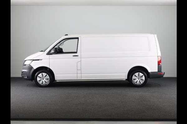 Volkswagen Transporter 2.0 TDI L2H3 28 110 PK | Verlengde garantie | Navigatie via app | Trekhaak | Parkeersensoren | Cruise control |