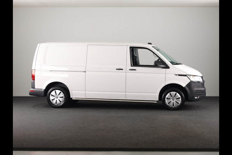 Volkswagen Transporter 2.0 TDI L2H3 28 110 PK | Verlengde garantie | Navigatie via app | Trekhaak | Parkeersensoren | Cruise control |