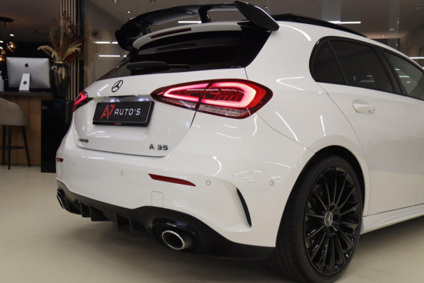 Mercedes-Benz A-Klasse AMG 35 4MATIC PANO/CAM/BURM/BLINDESPOT/NIGHTPAKET/BOMVOL