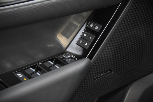 Land Rover Range Rover Velar 2.0 P400e R-Dynamic SE Panoramadak|Leder|Navi|301pk!|Head-Up