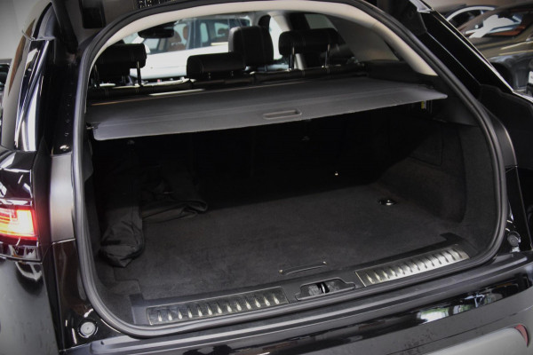 Land Rover Range Rover Velar 2.0 P400e R-Dynamic SE Panoramadak|Leder|Navi|301pk!|Head-Up